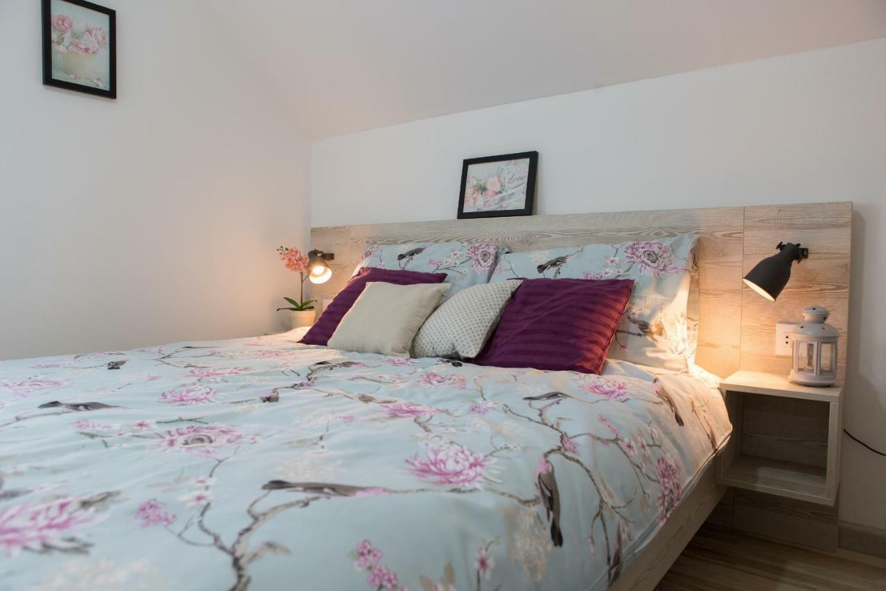 Apartment Kalimero Оточац Екстер'єр фото